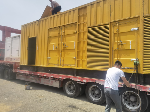 方山除了负载情况和发动机维护，还有哪些因素会影响 200kw 柴油发电机的油耗？