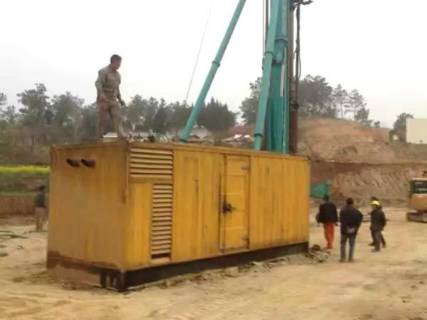 方山如何判断水冷式机油散热器密封件是否需要更换？